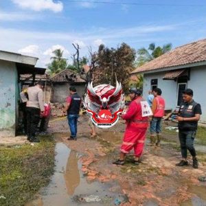 Gudang BBM Ilegal Terbakar Asap Hitam Menggemparkan Warga Talang Betutu, Memakan Korban 1 Luka Parah